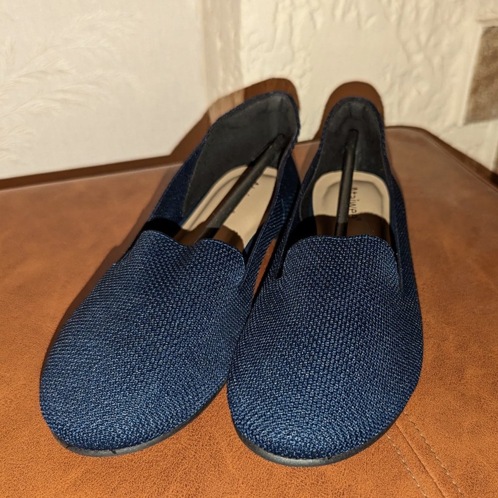 Ataiwee women's blue flats